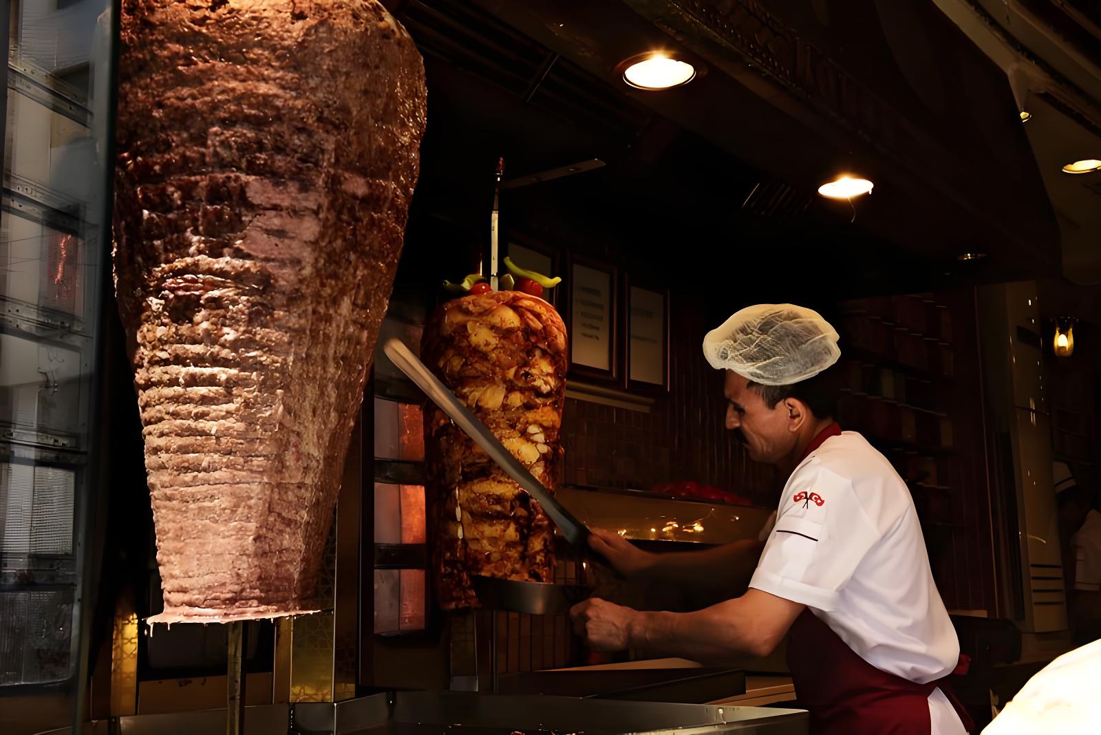 Doner Turki KEBAB: Integrasi Masakan Tradisional dan Teknologi Moden
